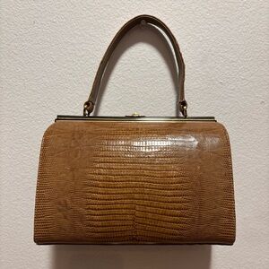 Elegant Vintage Lizard Skin Purse With Snap Closure